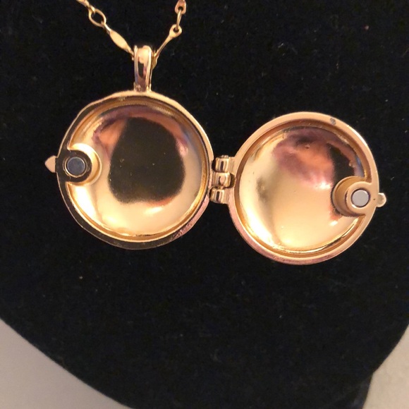 Gold Floral Locket Necklace - Picture 3 of 9